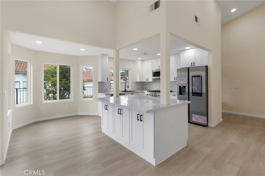 1723 Larkhaven Glen