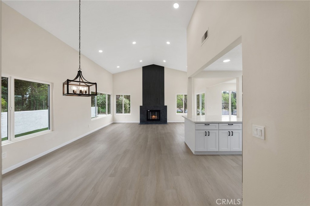 1723 Larkhaven Glen