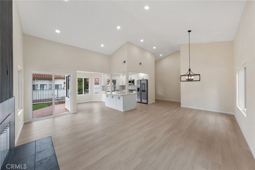 1723 Larkhaven Glen