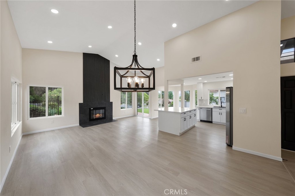 1723 Larkhaven Glen
