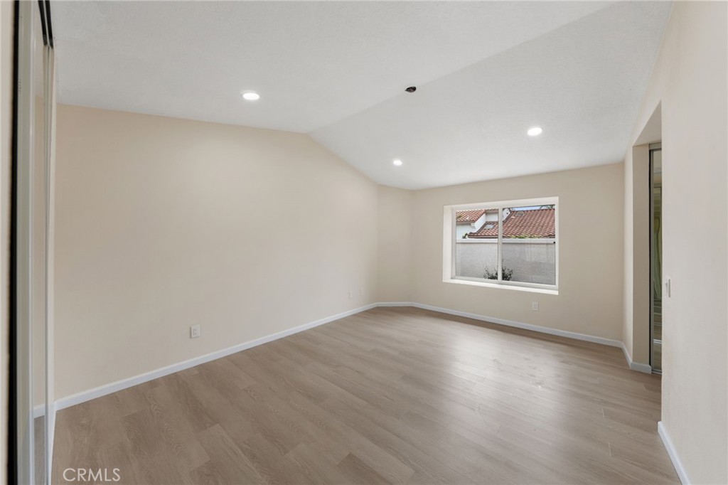 1723 Larkhaven Glen