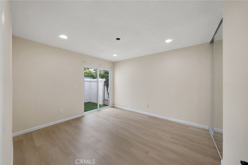 1723 Larkhaven Glen