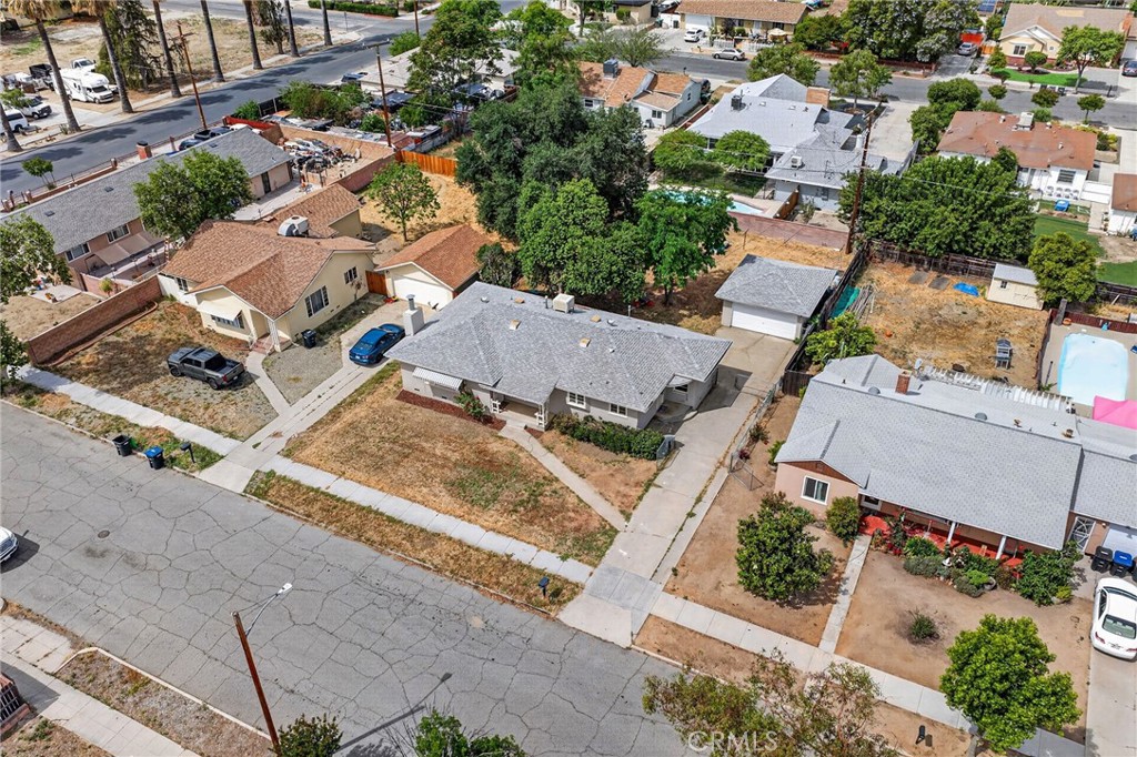 345 S Juanita Street