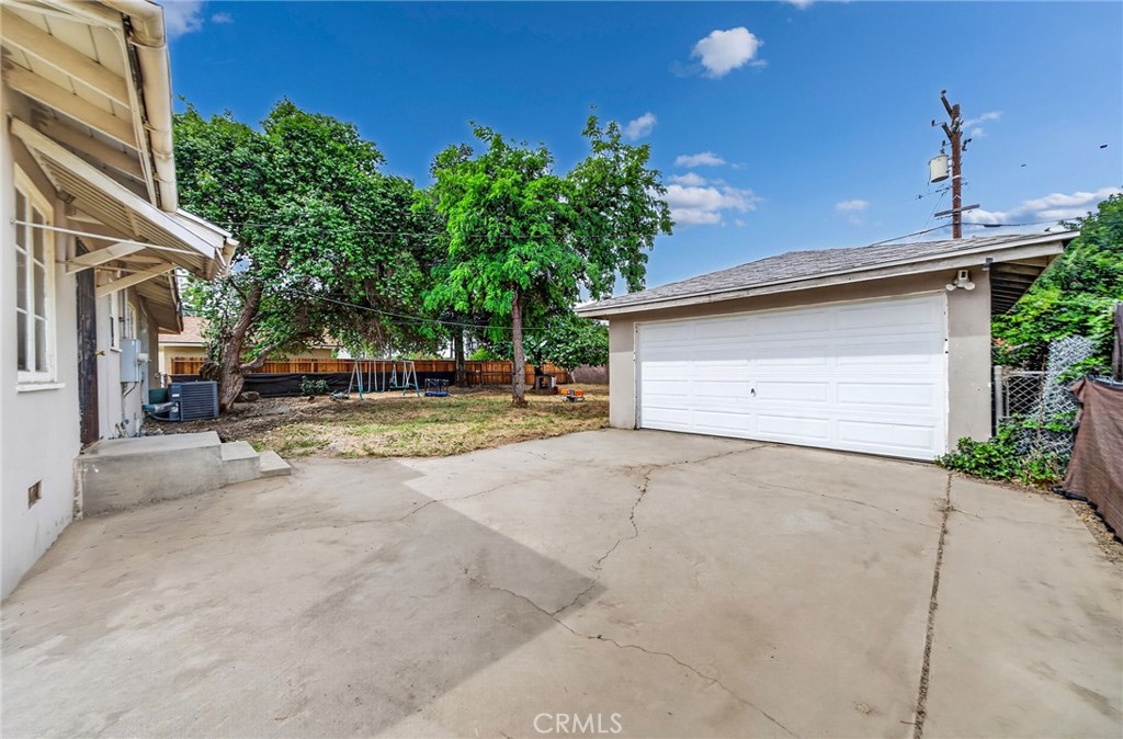 345 S Juanita Street