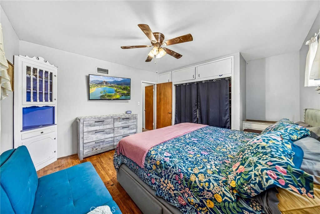 345 S Juanita Street