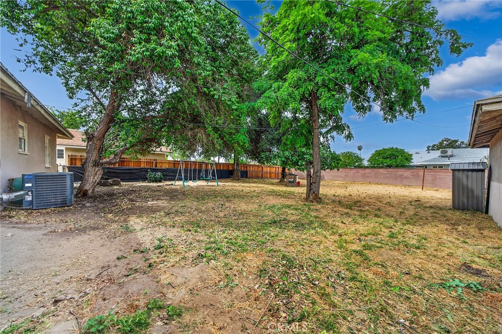 345 S Juanita Street