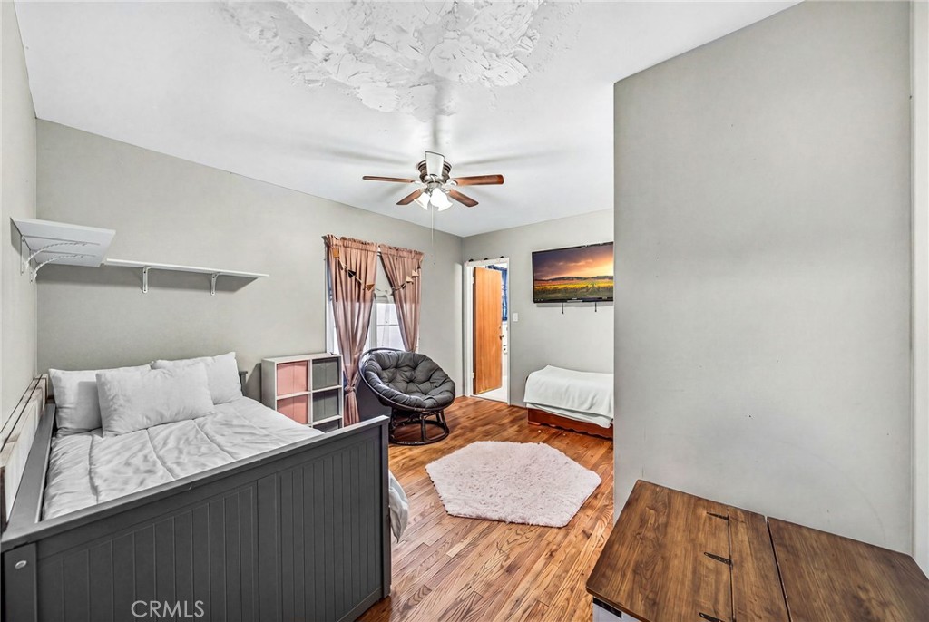 345 S Juanita Street