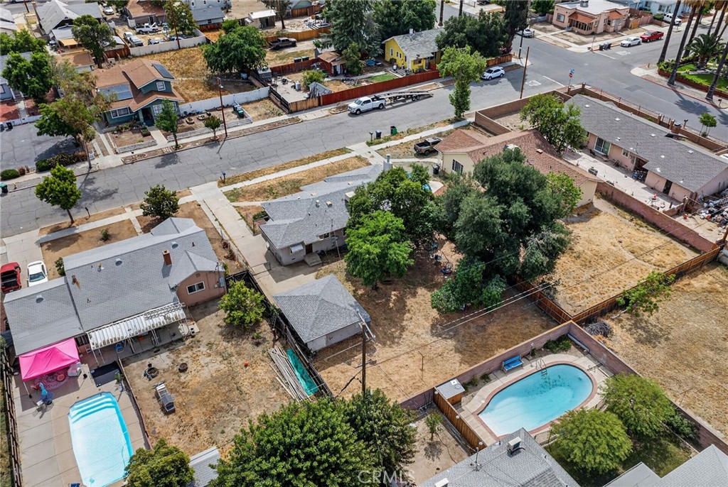 345 S Juanita Street