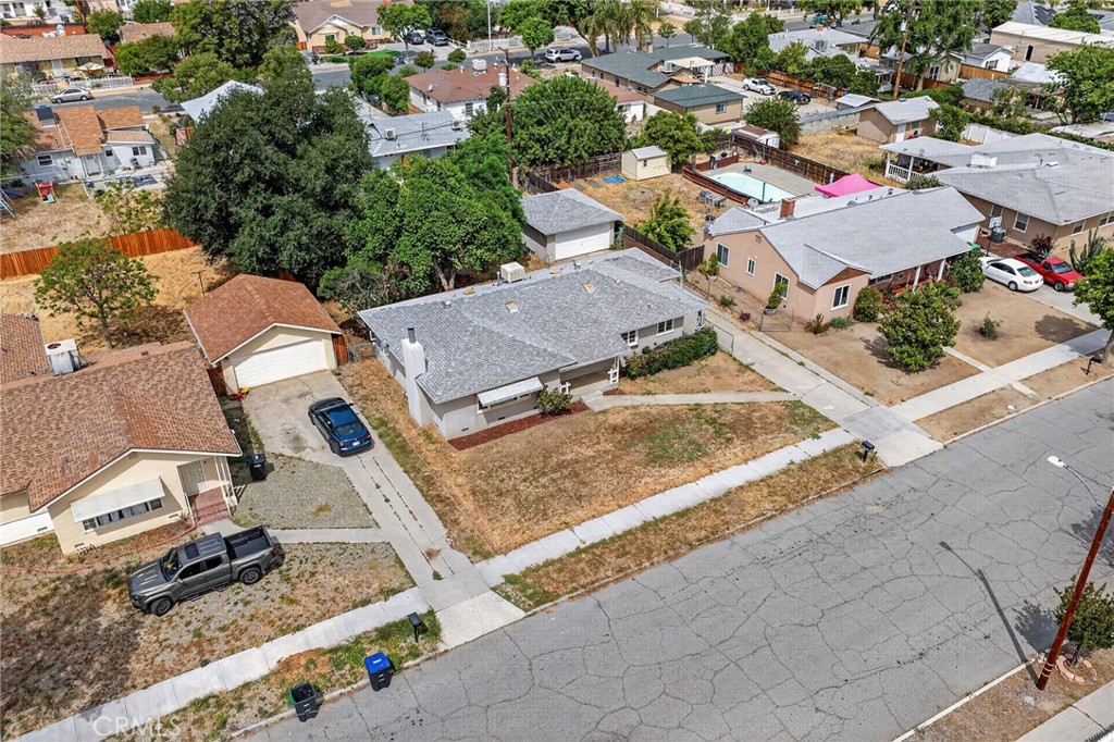 345 S Juanita Street