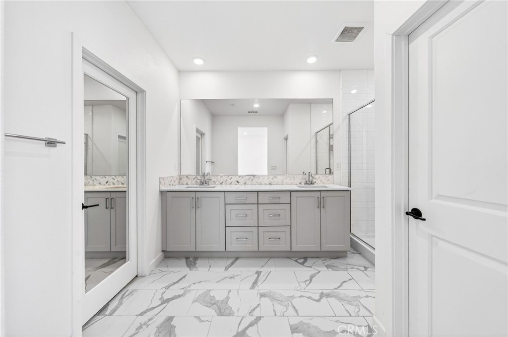 1218 Sunrise View 105