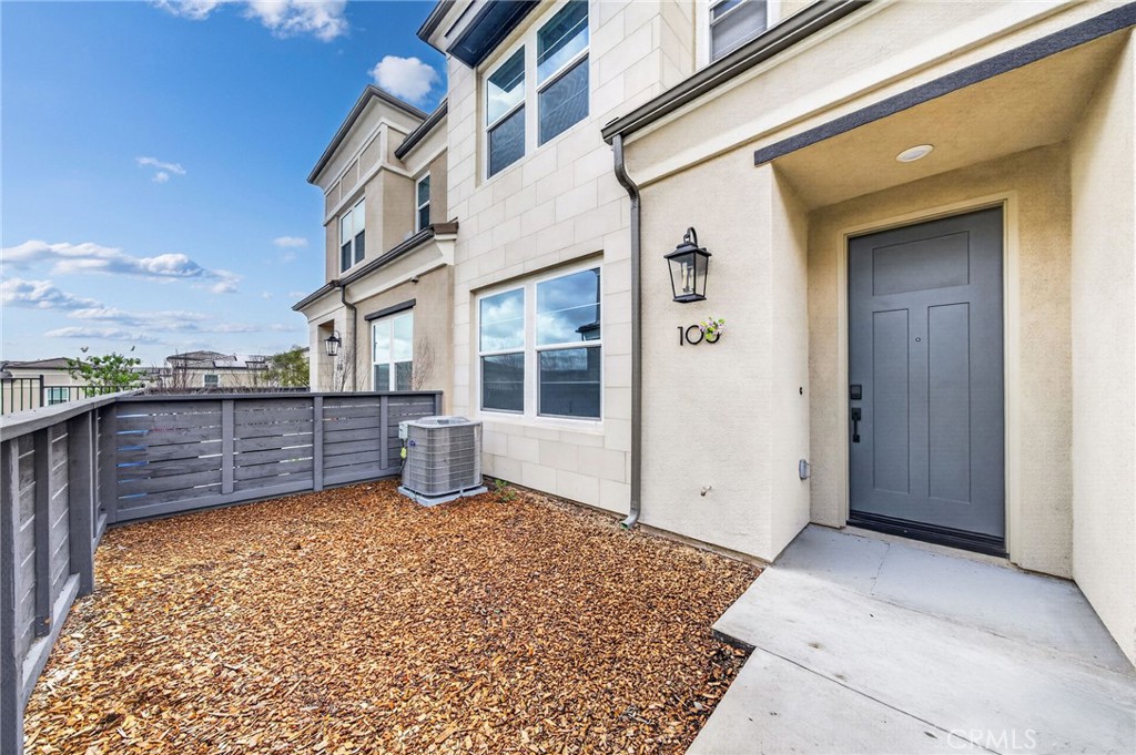 1218 Sunrise View 105