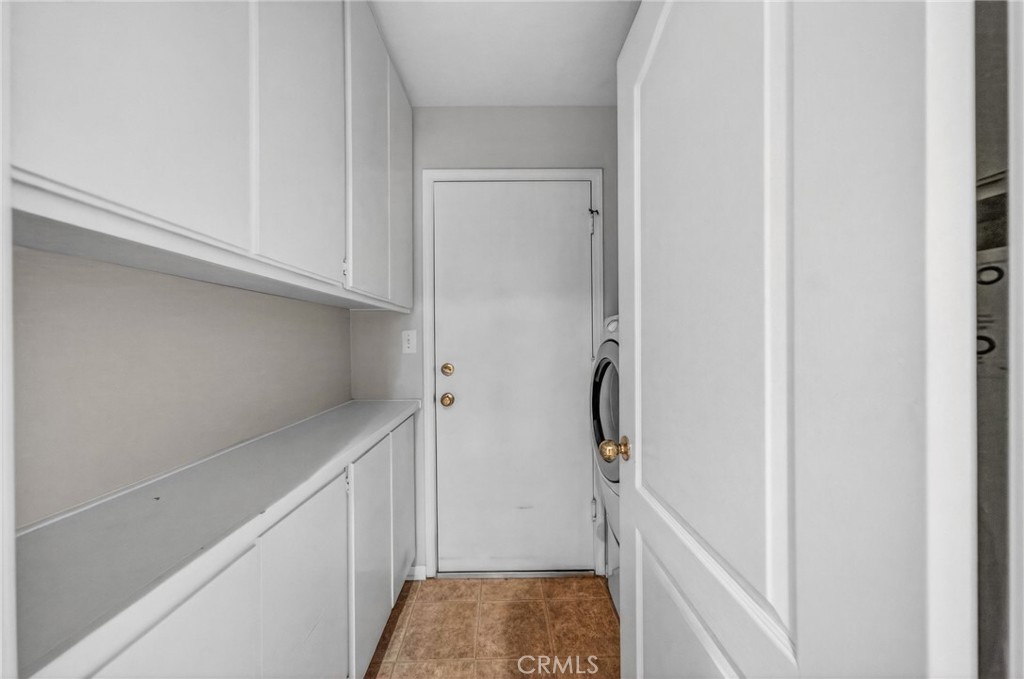 23045 Sweetbay Circle