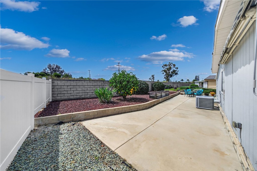 24600 Mountain Avenue 11