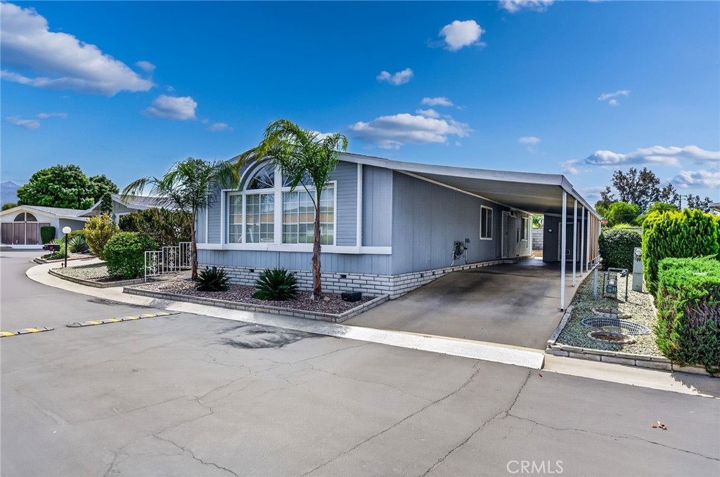 24600 Mountain Avenue 11