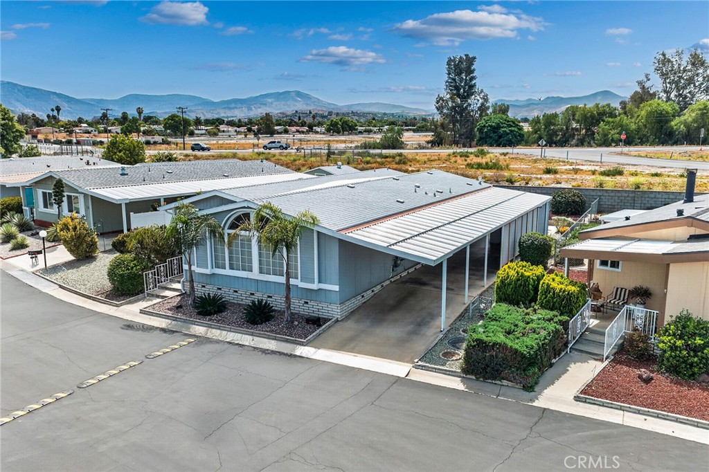 24600 Mountain Avenue 11