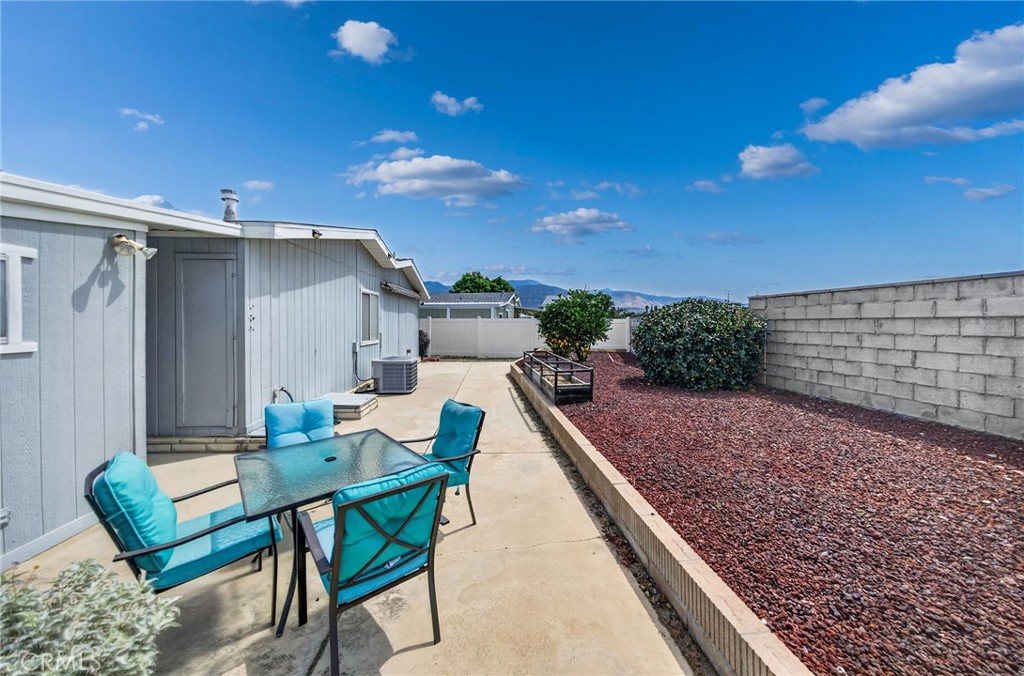 24600 Mountain Avenue 11