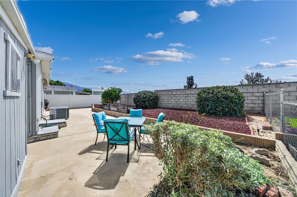 24600 Mountain Avenue 11