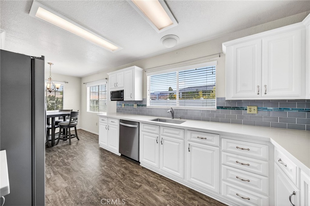 24600 Mountain Avenue 11