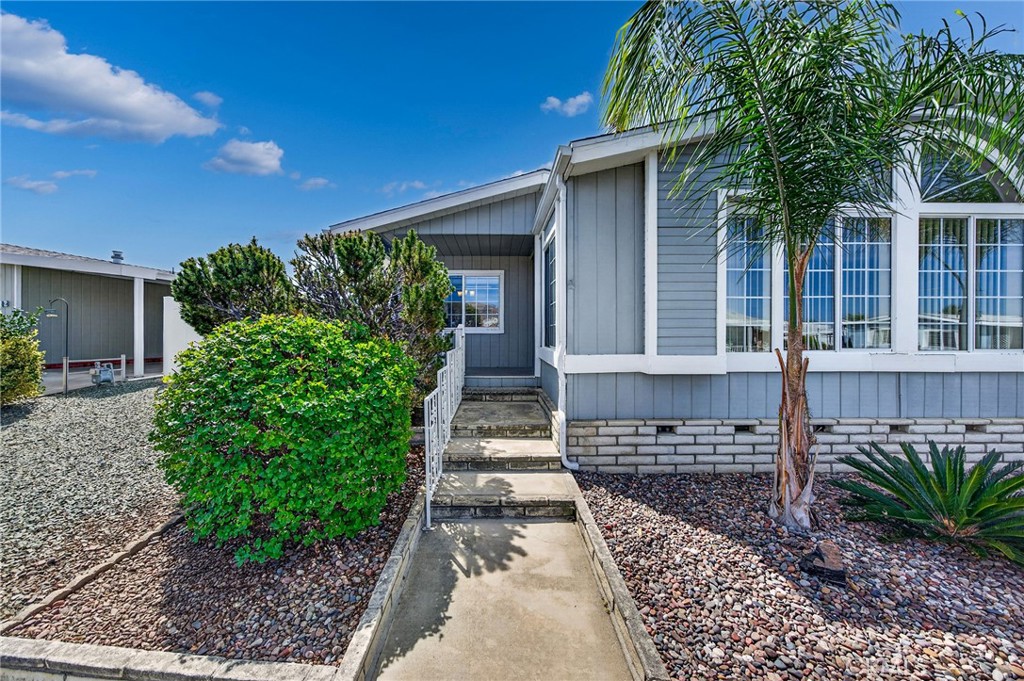 24600 Mountain Avenue 11