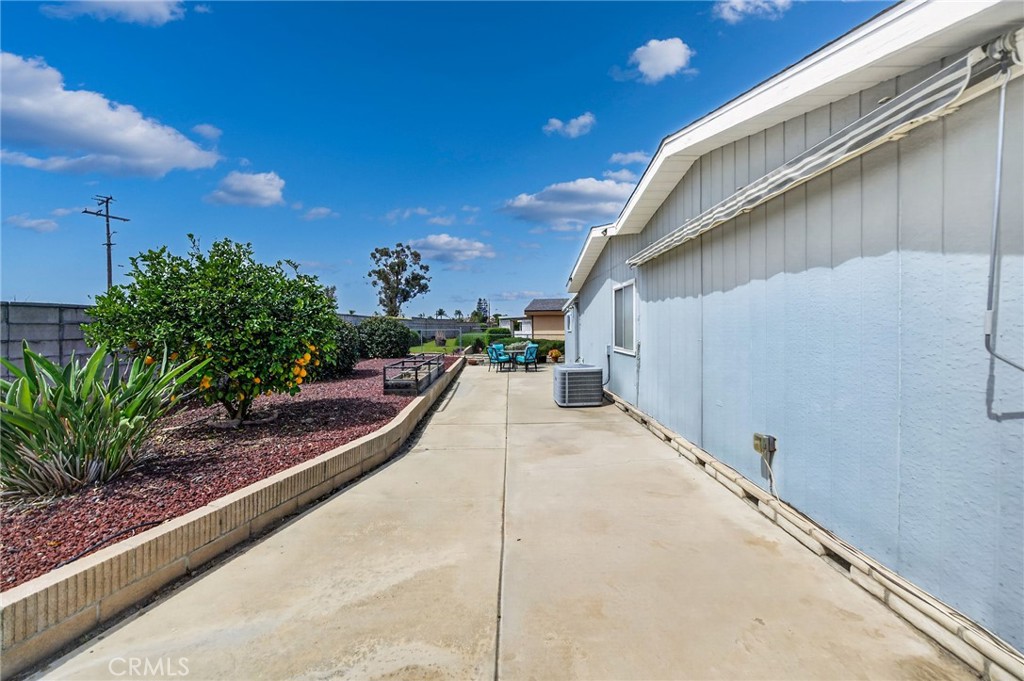 24600 Mountain Avenue 11