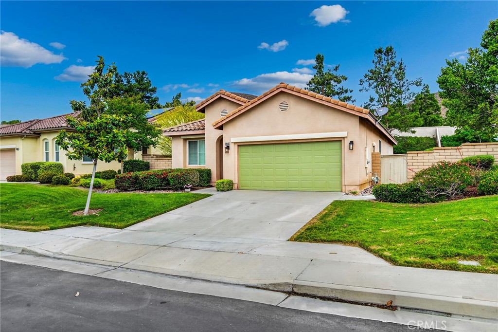28502 Oasis View