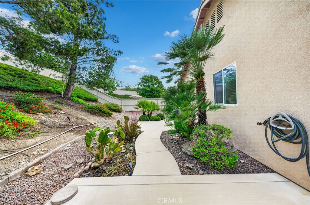28502 Oasis View