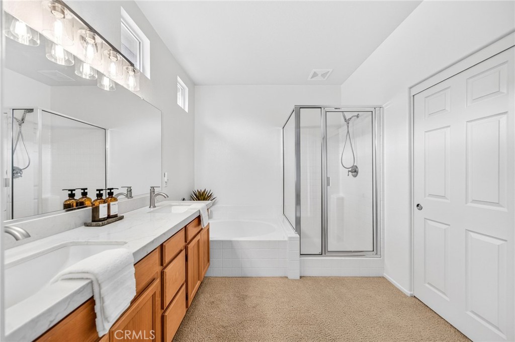 28502 Oasis View