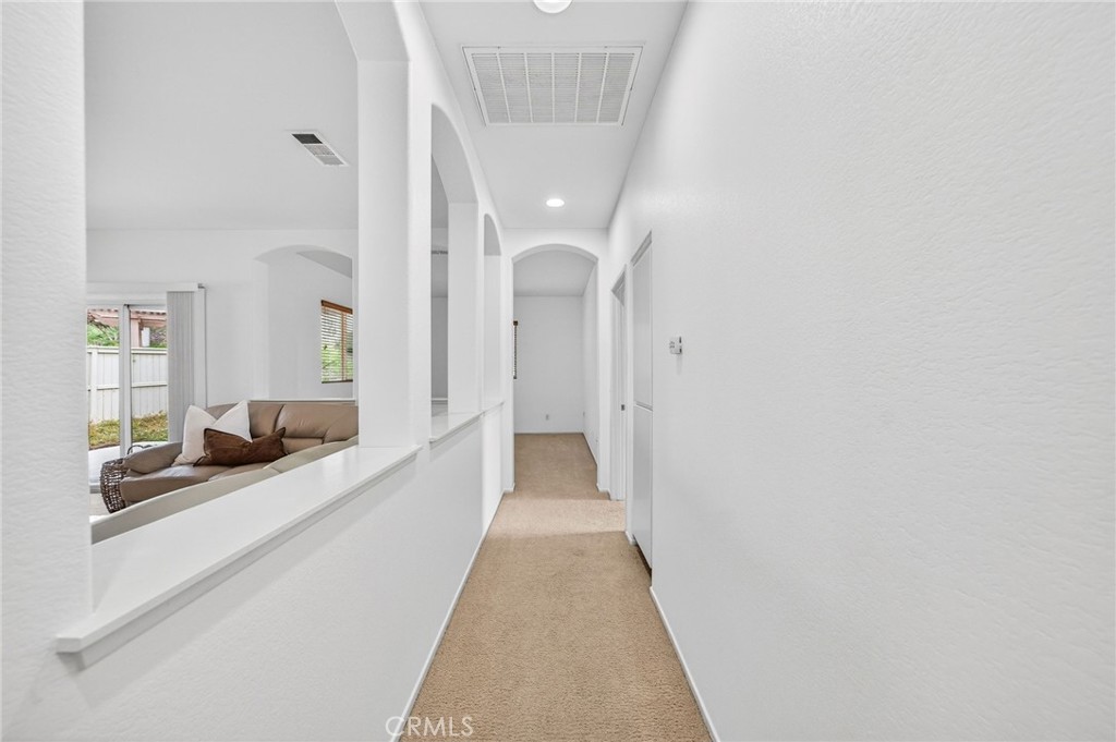 28502 Oasis View