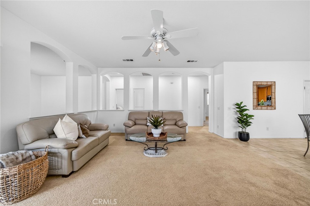 28502 Oasis View