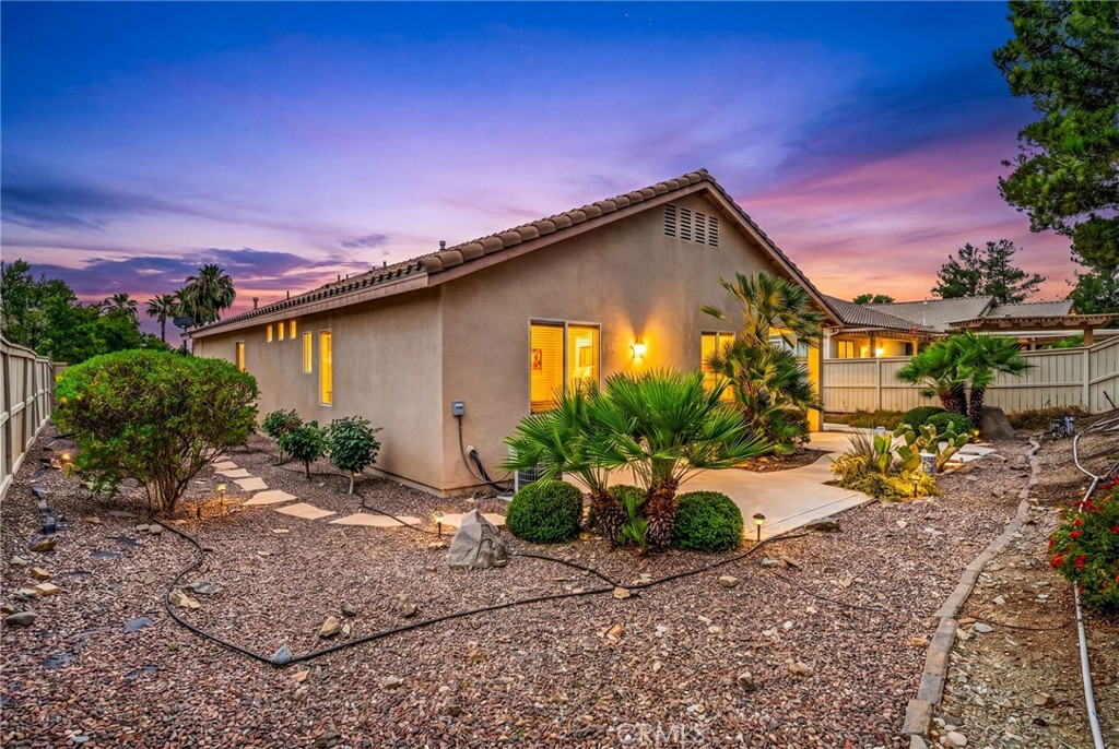 28502 Oasis View