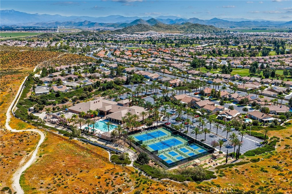 28502 Oasis View