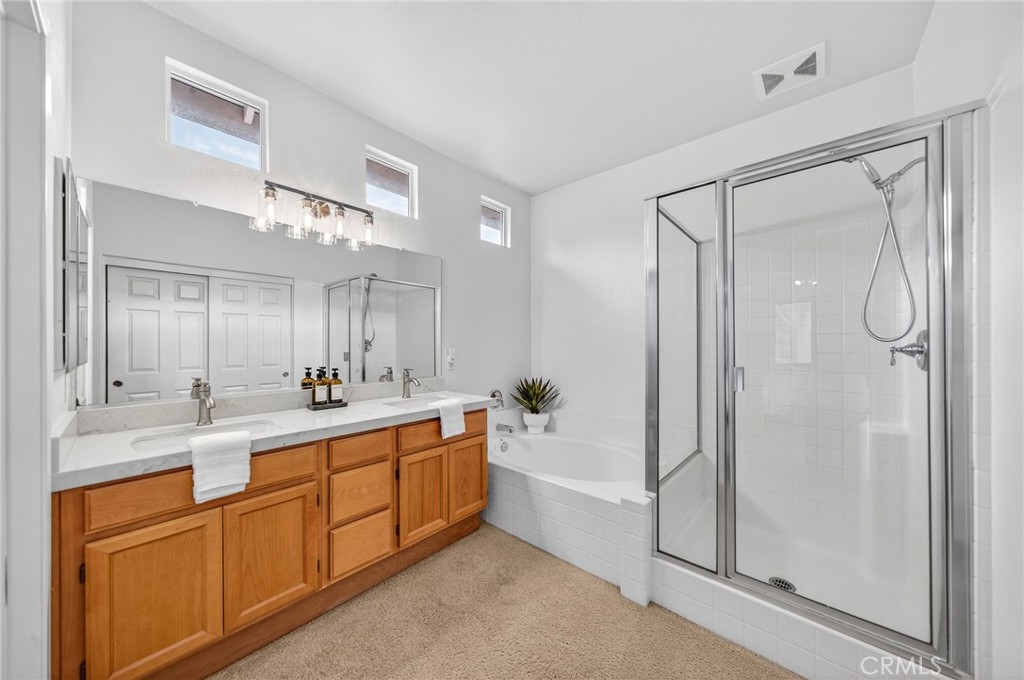 28502 Oasis View