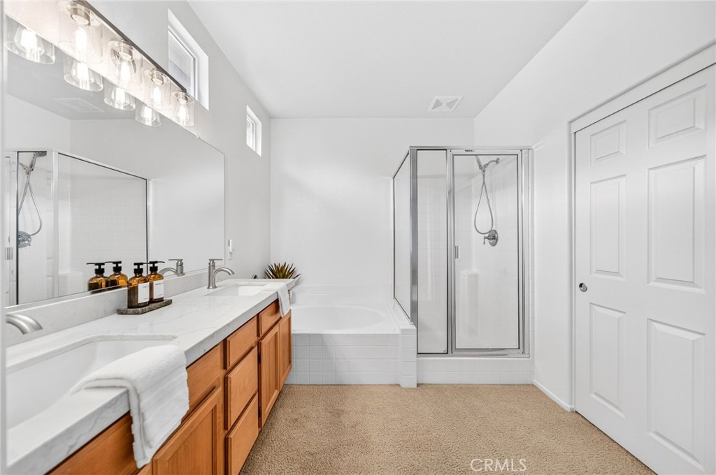 28502 Oasis View
