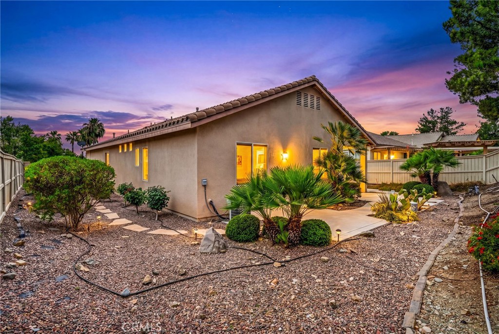 28502 Oasis View