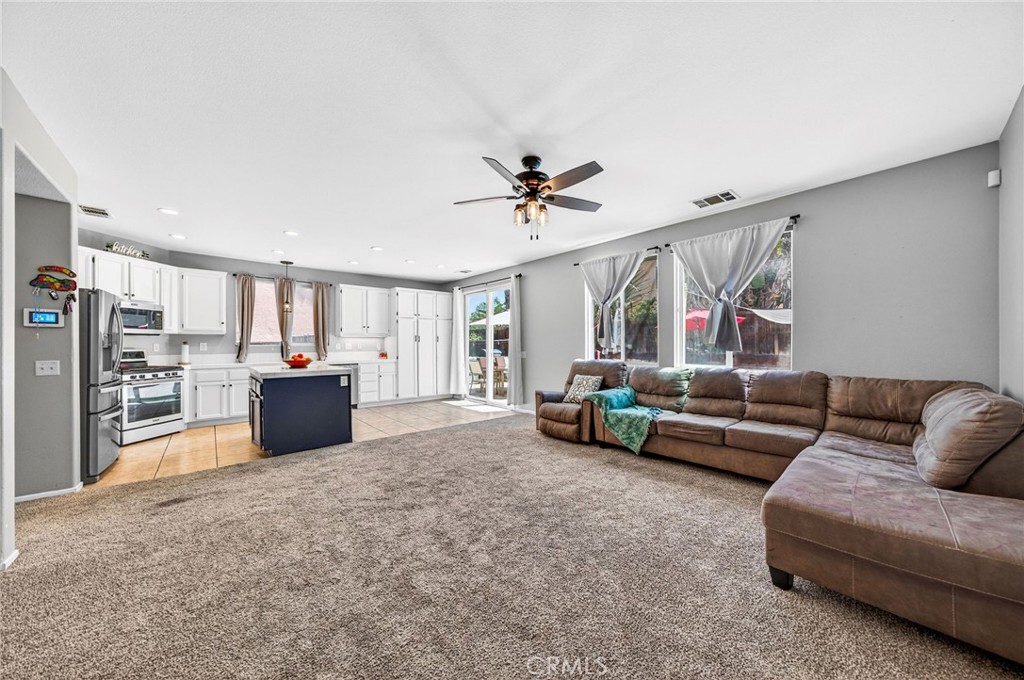 31619 Rosales Avenue