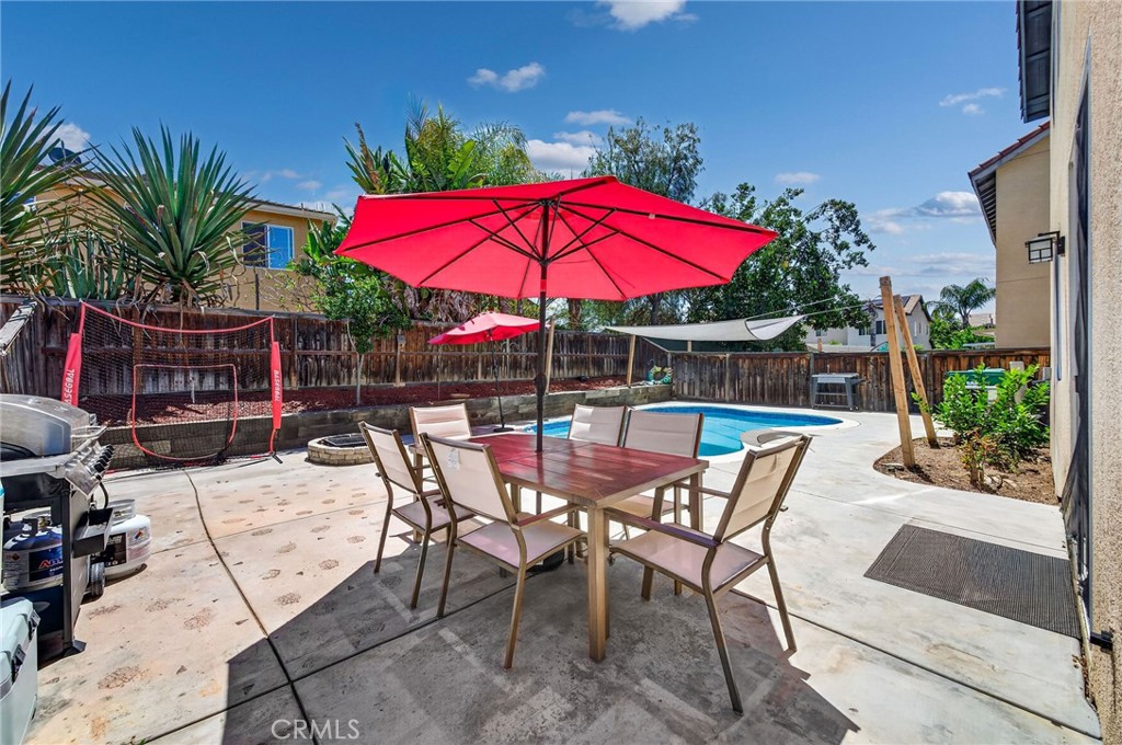 31619 Rosales Avenue