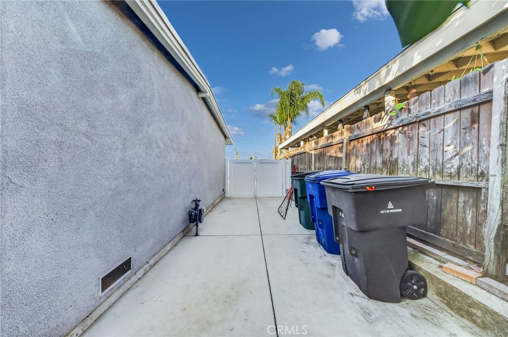 3548 Everest Avenue