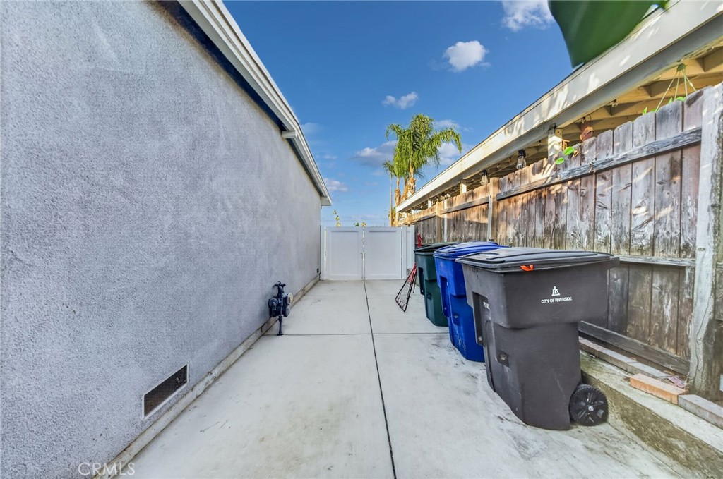 3548 Everest Avenue
