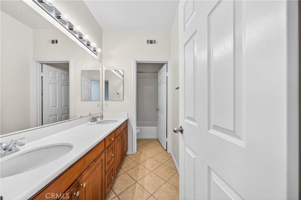 37663 Botanica Place