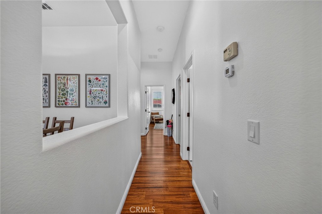 30518 N Gate