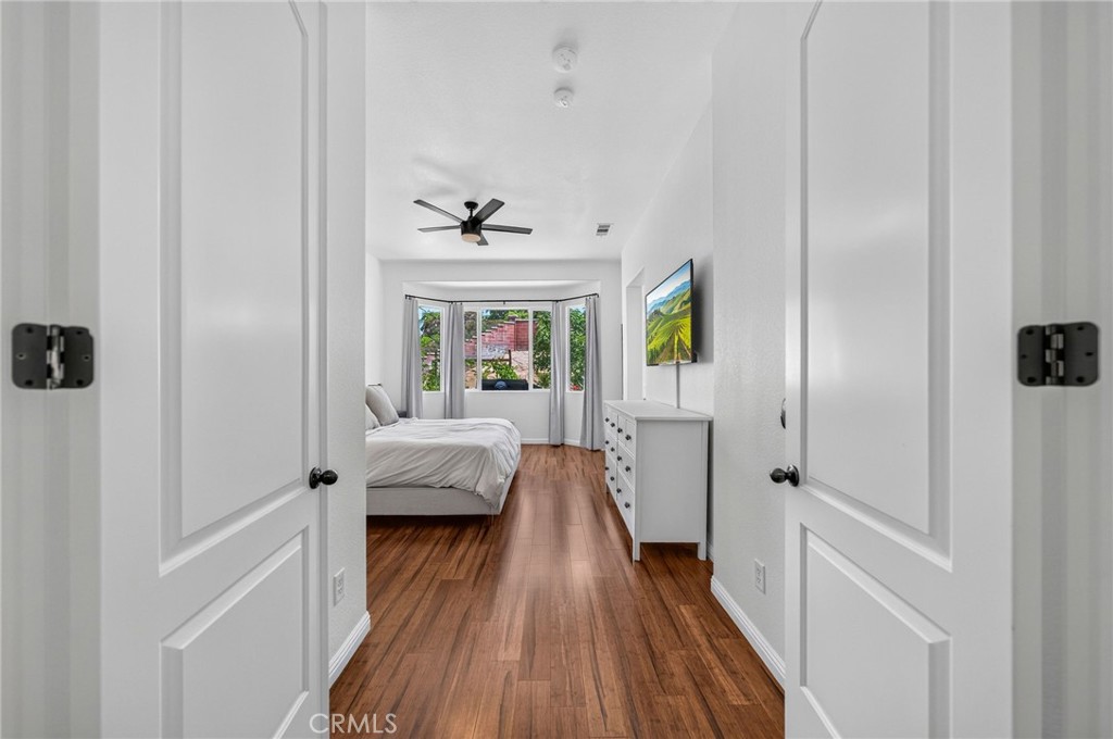 30518 N Gate