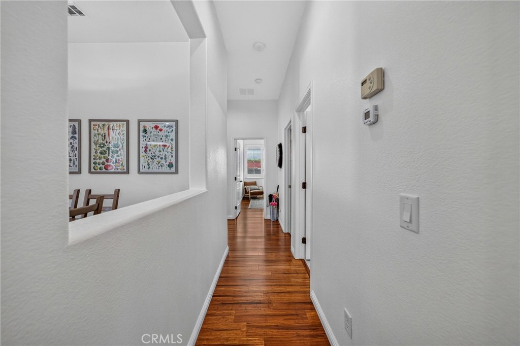 30518 N Gate