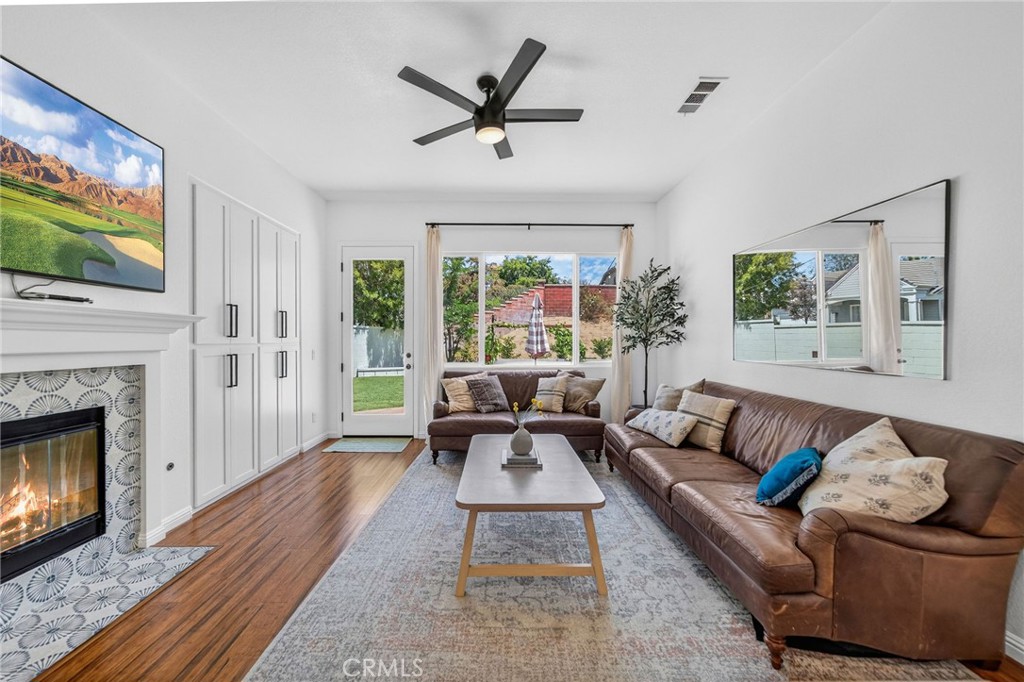 30518 N Gate