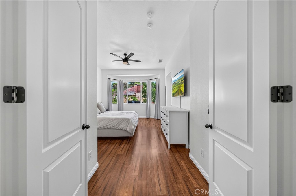 30518 N Gate