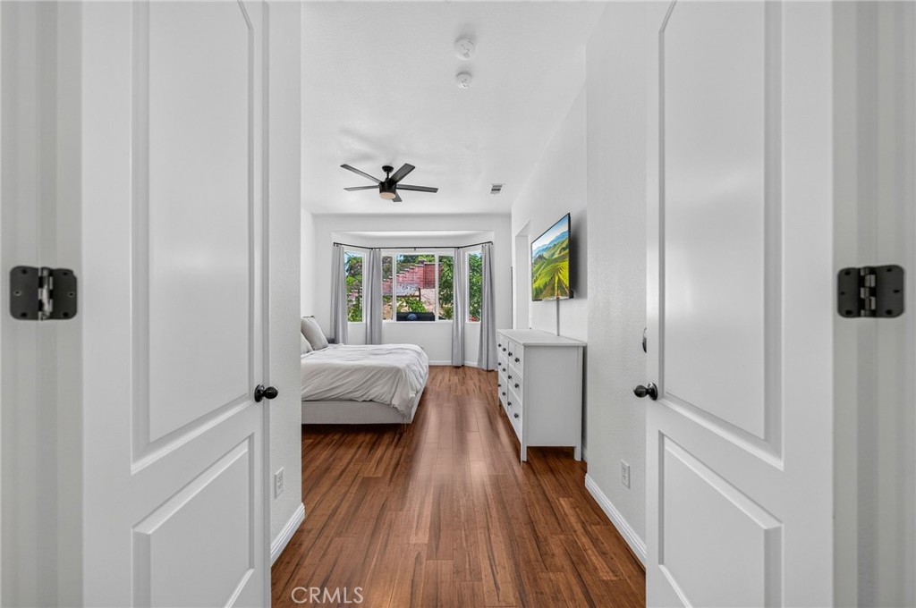 30518 N Gate