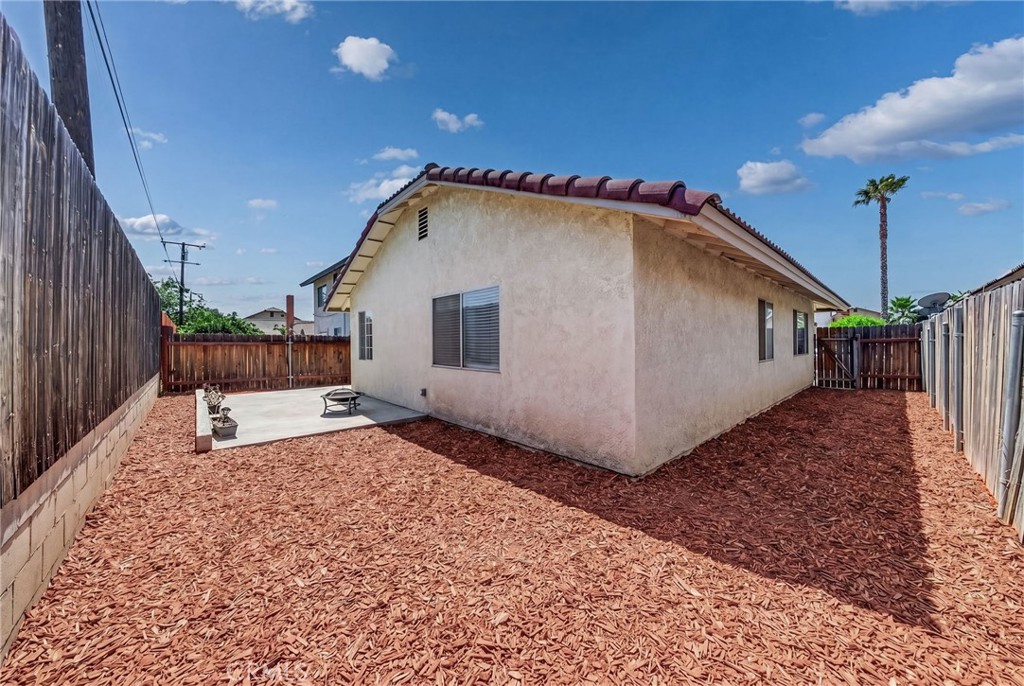 25076 Wendy Way