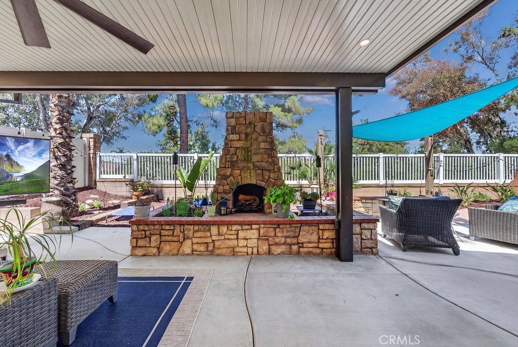 43683 Altamura Court