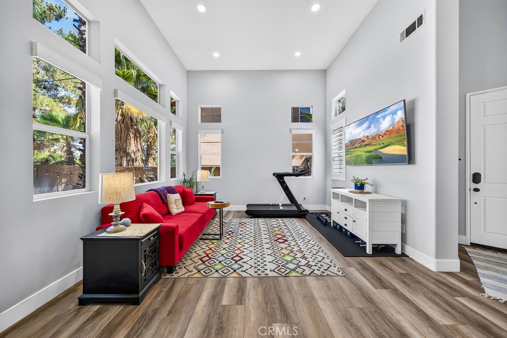 43683 Altamura Court