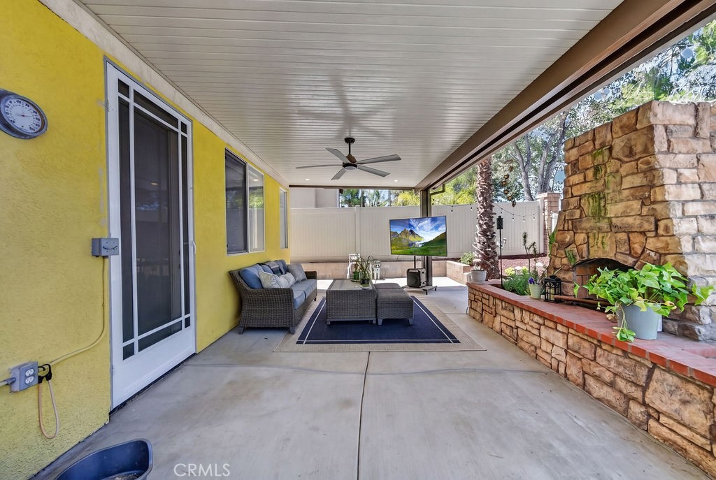 43683 Altamura Court