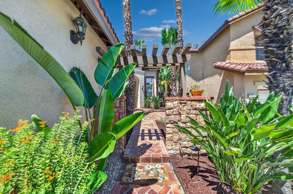 43683 Altamura Court